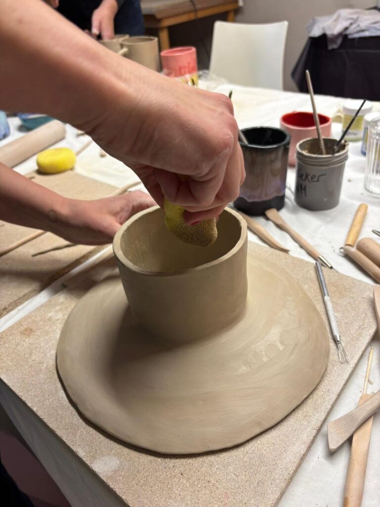 Keramik Workshop Studio FrauElfi Haigerloch | Tasse Schale Teller aus Ton gestalten